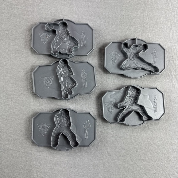 Vintage 1994 Mighty Morphin Power Rangers PlayDoh Playset Molds Cutters Lot of 5 - Picture 1 of 8